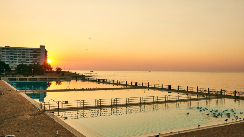 Book a Room at Newkings Hotel in Sea Point