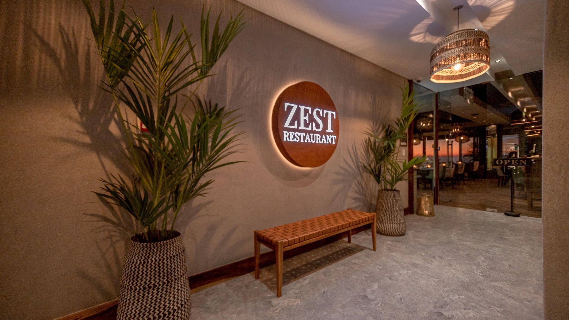 Book a Room at Newkings Hotel in Sea Point
