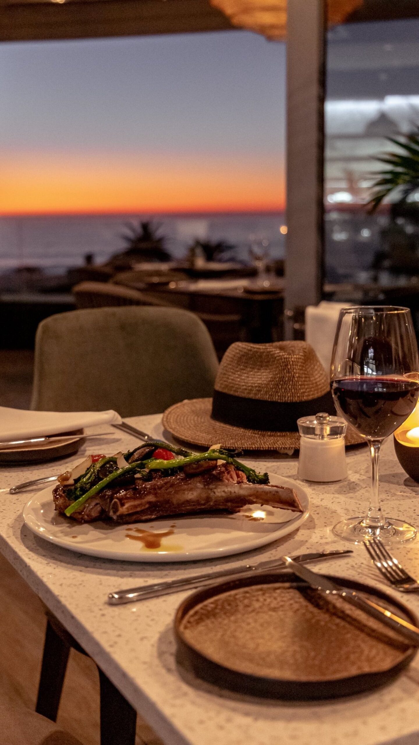Book a Room at Newkings Hotel in Sea Point